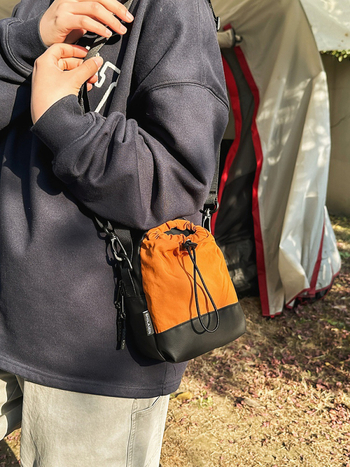 Pánska nylonová crossbody taška cez rameno – nepremokavá, jednofarebná, podšívka z polyesteru, každodenné použitie