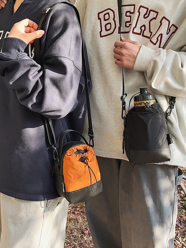 Pánska nylonová crossbody taška cez rameno – nepremokavá, jednofarebná, podšívka z polyesteru, každodenné použitie