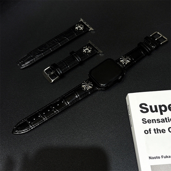 Apple Watch szíj – krokodilmintás bőr, keresztezett virág mintázat, Neutral márka, kompatibilis az Apple Watch-szal.