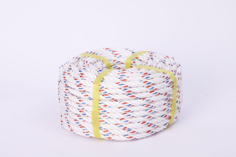 Polipropileno virvė, daugialynė — prekės ženklas Yichuan; Medžiaga: PP; Tipas: daugialynė; Lūžimo jėga: 1000 kg; Panaudojimas: įpakavimas