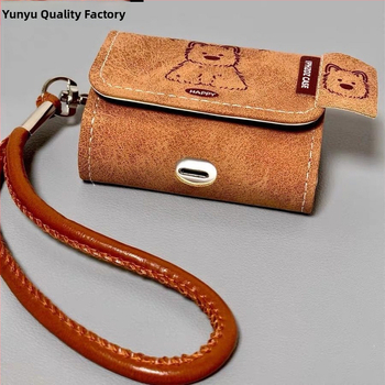 Ochranný puzdro AirPods, PC materiál, vygravovaný obraz, prenášateľný dizajn