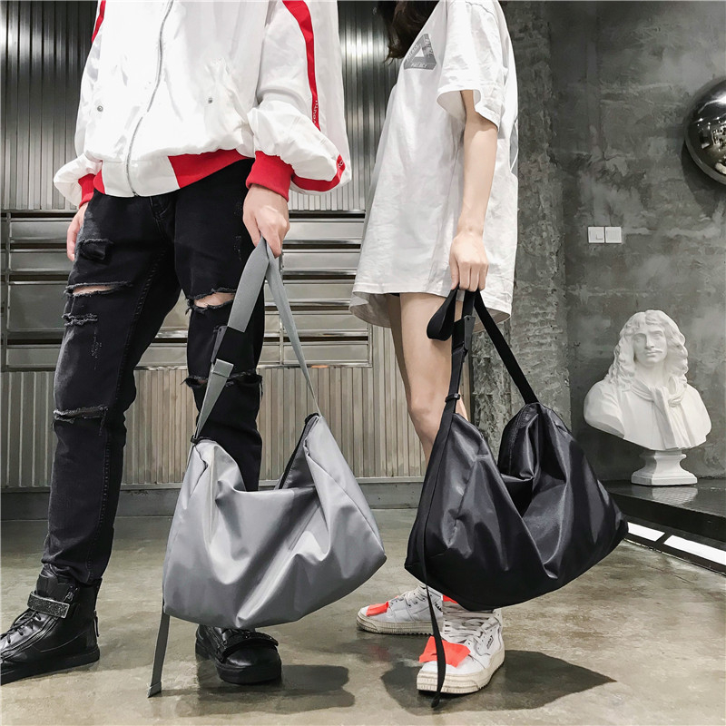 Férfi nylonos keresztpántos oldaltáska laptoprekesszel, vízálló, lélegző és kopásálló, városi egyszerű stílus, mindennapi használatra