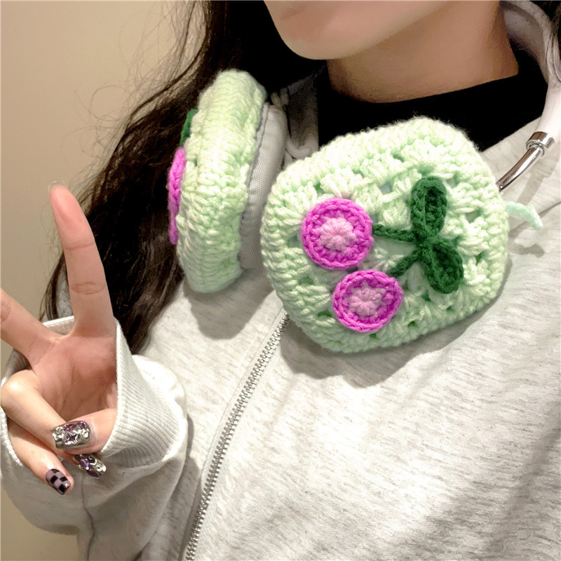 TPU védőtok Apple AirPods Max számára kötött szív-cseresznye motívummal, rajzfilm-stílusú és domborított felülettel