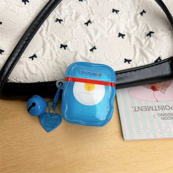 Doraemon kryt na AirPods 4/Pro 3 – silikón, mäkké puzdro, gravírovanie, kompatibilné s Apple