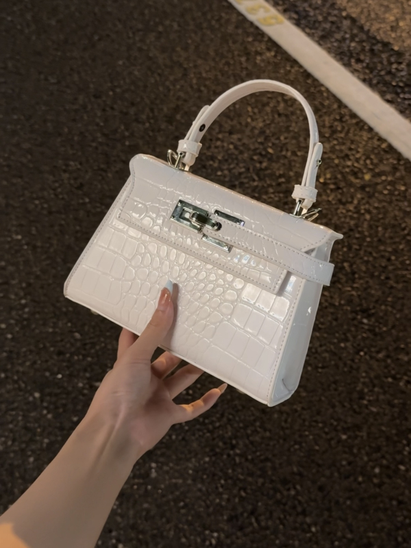 Muška crossbody torba s krokodilskim uzorkom, casual stil, svilenkasto cvjetni materijal, PVC podstava, jesen 2025