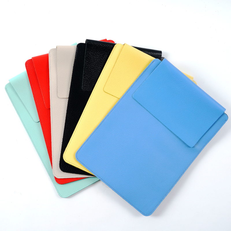 Zaštitna futrola MacBook Air/Pro, prirodna koža; prozračna, vodootporna, otporna na habanje; prvi sloj goveđe kože; podstava od goveđe kože; proljetno izdanje 2025