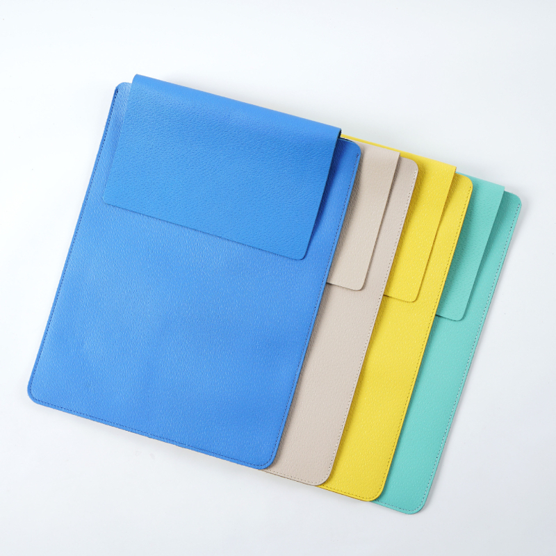 Zaštitna futrola MacBook Air/Pro, prirodna koža; prozračna, vodootporna, otporna na habanje; prvi sloj goveđe kože; podstava od goveđe kože; proljetno izdanje 2025