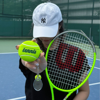 Θήκη AirPods Pro 2/3/4 Γενιά – Σχεδιασμός με προσομοιωμένη υφή μπάλας τένις, Υλικό PVC, Κωδικός Προϊόντος POP, Φορητός Σχεδιασμός, Στυλ Γενικού Σκοπού, Κατασκευή: Έντυπωση