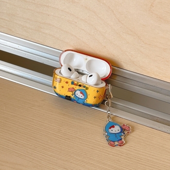 Zaštitna futrola za AirPods Pro 3 i Pro 2 — polikarbonat, reljefna površina, mekani kućište, dizajn mačkice