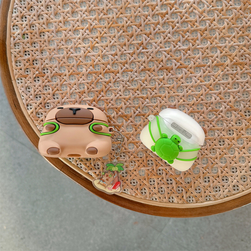 Силиконов предпазен калъф за AirPods 4 и AirPods Pro 3 – карикатурен релеф UV капибара дизайн (Материал: силикон; Съвместимост: AirPods 4, AirPods Pro 3; Стил: Карикатура; Изработка: Релеф)