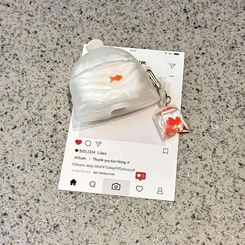 Canibao husă din silicon pentru AirPods – Design creativ cu pește într-o pungă de gunoi, Carcasă protectoare cu relief pentru AirPods Apple 1/2/4 Gen și AirPods Pro a 3-a generație