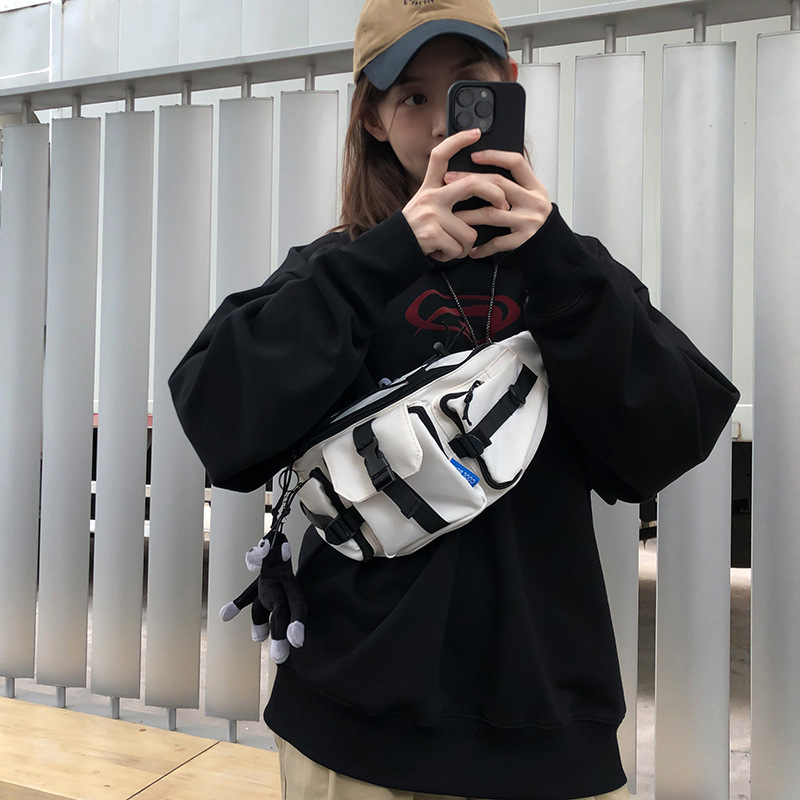 Geantă din nylon pentru piept, design Harajuku, căptușeală poliester, fermoar, buzunar pentru telefon în interior, buzunar interior cu patch
