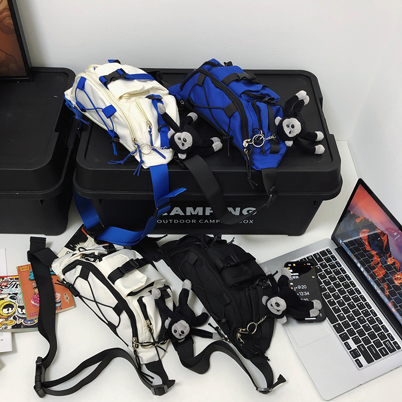 Geantă din nylon pentru piept, design Harajuku, căptușeală poliester, fermoar, buzunar pentru telefon în interior, buzunar interior cu patch