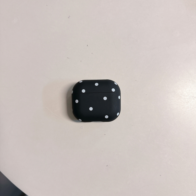 Futrola za AirPods — Minimalistički dizajn s točkicama, mat TPU, kompatibilna s AirPods 4. generacije i AirPods Pro 3. generacije