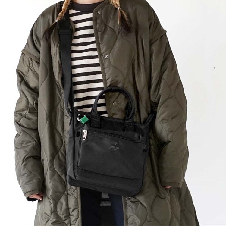 Naylon dvostruko namijenjena tote torba, 2 načina nošenja: crossbody ili preko ramena, vodootporna, kompaktna