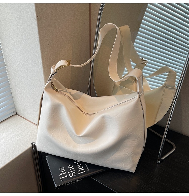 Retro tote taška, PU koža, veľká kapacita, podpažný/krížový štýl, zipsové zatváranie, jeseň 2025 uvedenie