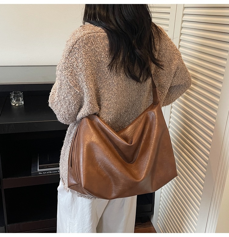 Retro tote taška, PU koža, veľká kapacita, podpažný/krížový štýl, zipsové zatváranie, jeseň 2025 uvedenie