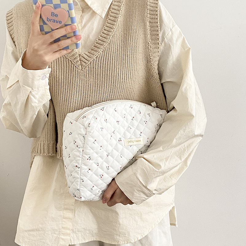 Kozmetička torbica velike kapacitete, prijenosna, šivanje dizajn, vanjski materijal pamuk tkanina, unutarnja podstava poliester, gradski minimalistički stil, za žene