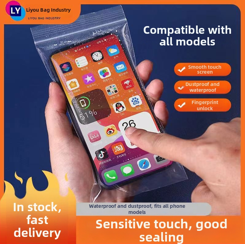 Mobiliojo telefono izoliacinė pakuotė, dulkėms atspari, stora, skaidri, savarankiškai užsidaranti, liečiamam ekranui pritaikyta, atspari vandeniui (Medžiaga: plastikas; Karšto presavimo gamyba; Personalizuojama; Spauda logotipu; Unisex)