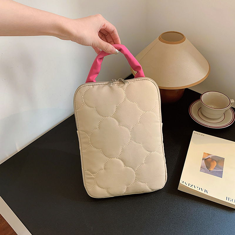 Torba za prijenosno računalo u korejskom stilu s geometrijskim uzorkom, ultralagana, vodootporna najlon konstrukcija, pliš podstava, zaštita protiv krađe