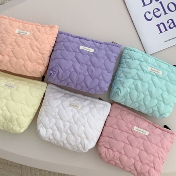 Kozmetička torbica s motivom srca, unutarnja torba, pamuk, podstava: poplin, za žene (Materijal: Pamuk; Uzorak: Ljubav; Podstava: Poplin; Namjena: Pohrana; Spol: Žene)