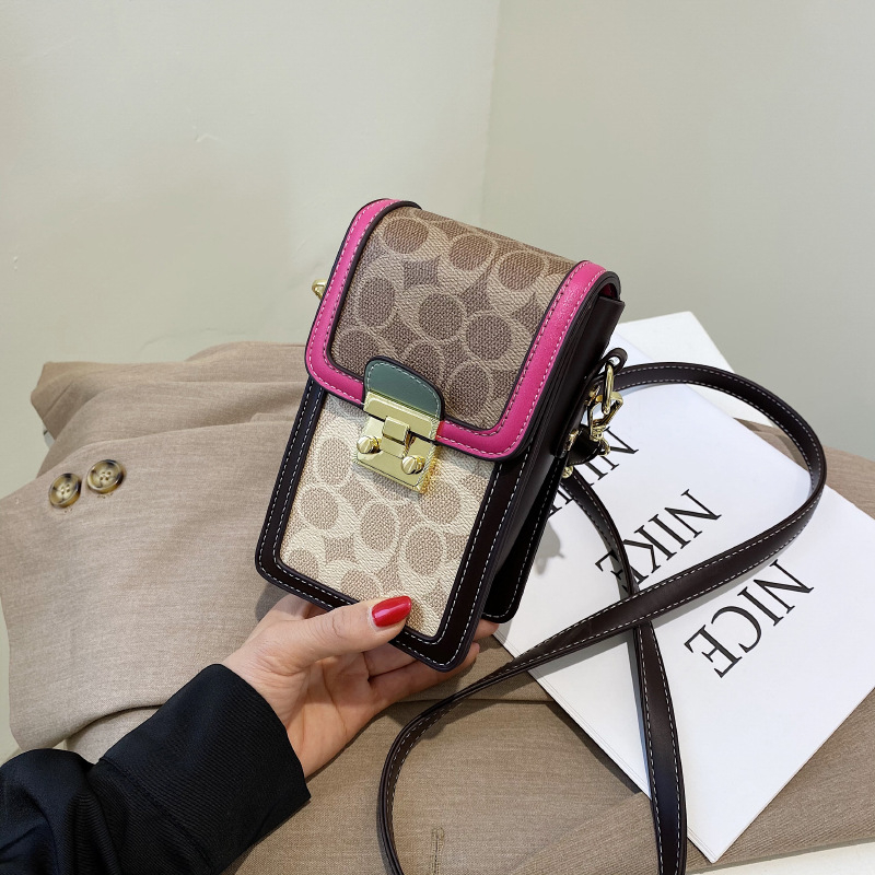 Ženska torbica za mobitel – vertikalni kvadratni crossbody, PU materijal, zatvaranje na latch, ulični stil