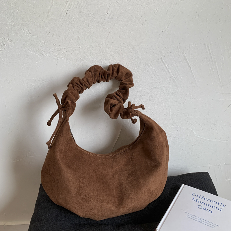 PU crossbody torba u stilu dumpling, zatvarač, poklopac, jednostruka naramenica, poliester podstava, unutarnji džep za telefon i kameru