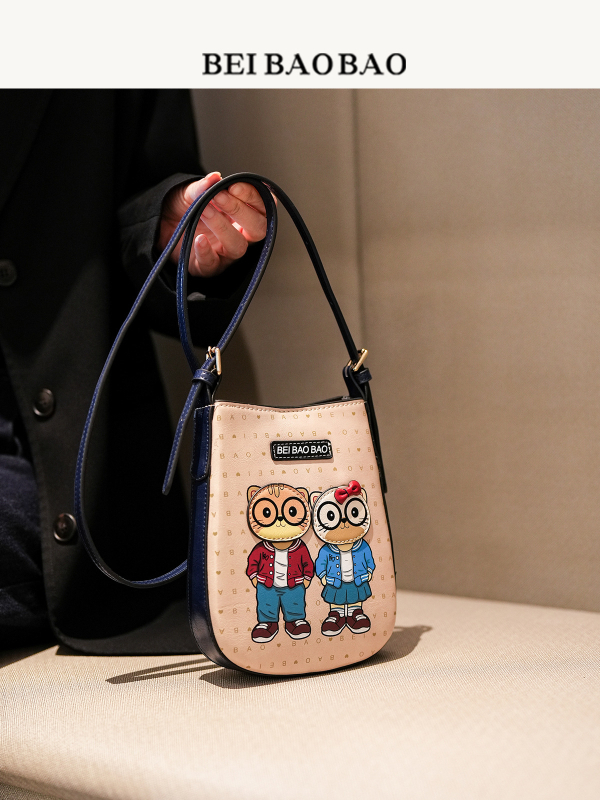 Θήκη τηλεφώνου PU, μαγνητικό κλείσιμο, κάθετο τετράγωνο σχήμα, επένδυση πολυεστέρα, αστικό στυλ