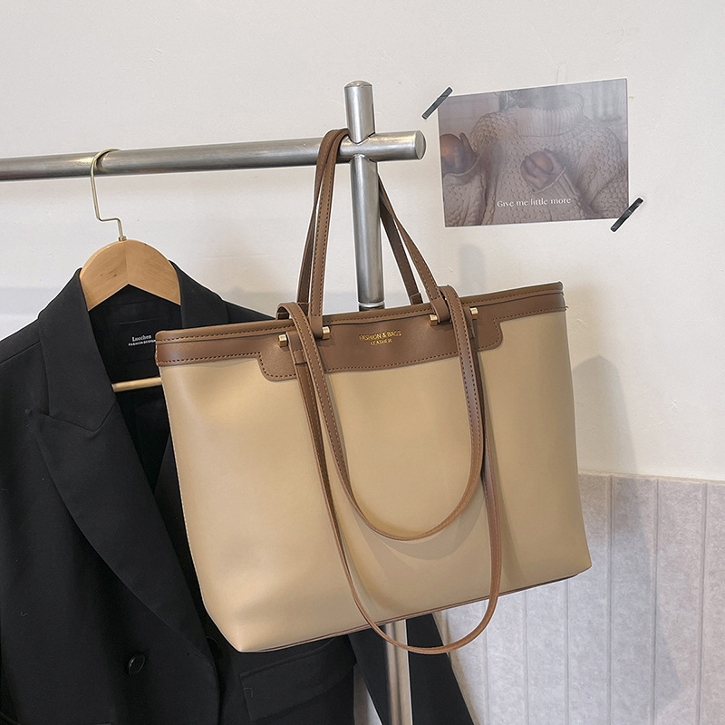 CHANGE SIMPLE Tote чанта PU материал, полиестерна подплата, цип, Зима 2024