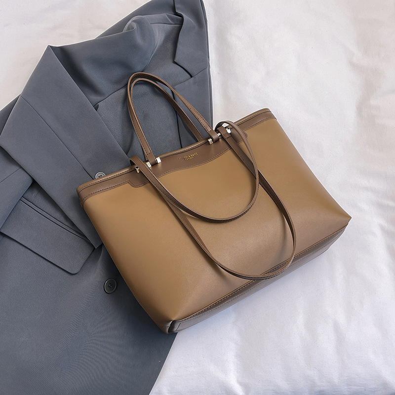 CHANGE SIMPLE Tote чанта PU материал, полиестерна подплата, цип, Зима 2024