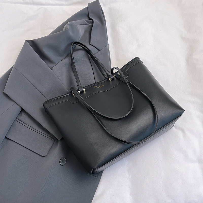 CHANGE SIMPLE Tote чанта PU материал, полиестерна подплата, цип, Зима 2024