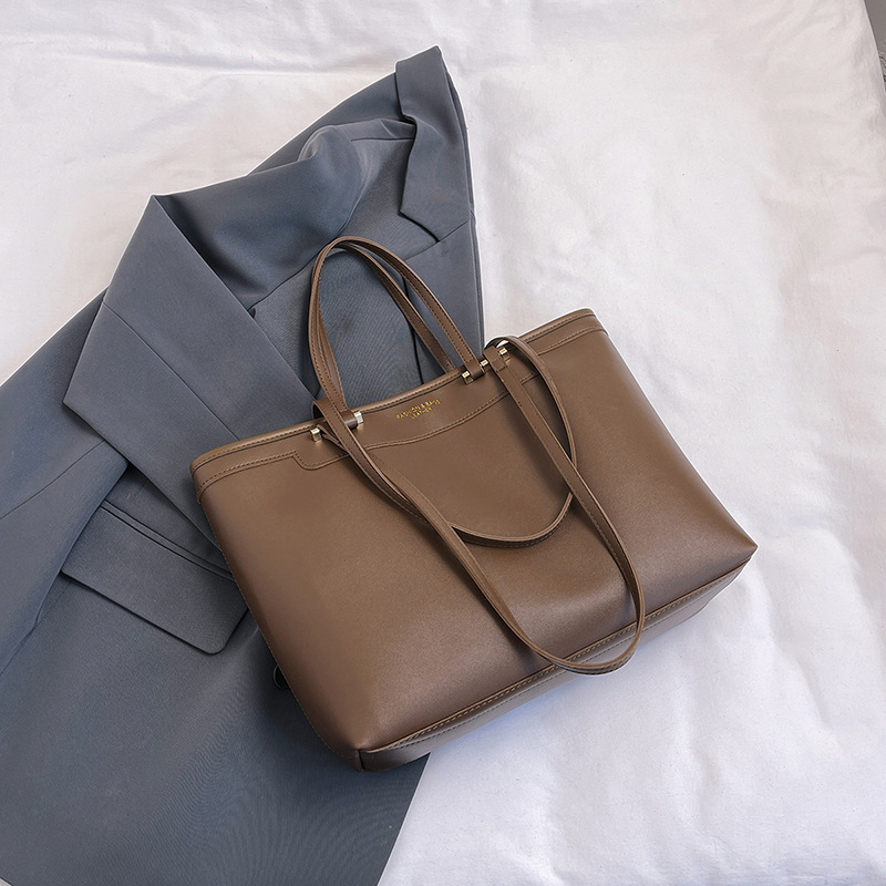 CHANGE SIMPLE Tote чанта PU материал, полиестерна подплата, цип, Зима 2024