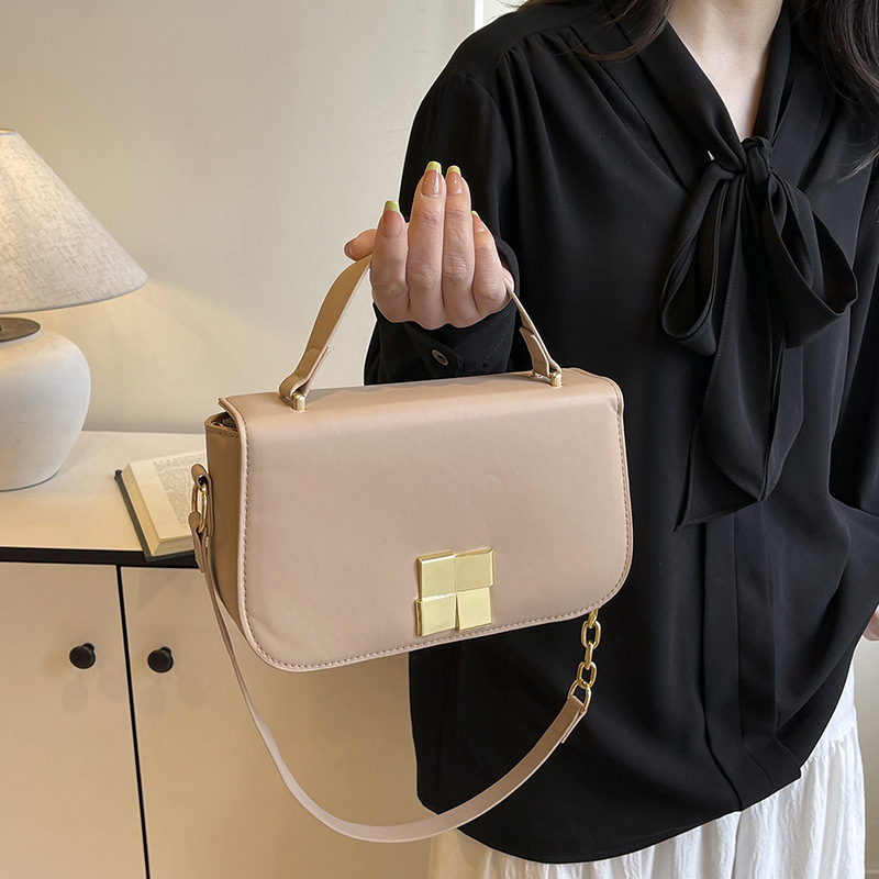 Малка квадратна чанта | PU кожа, хоризонтална квадратна форма, магнитно закопчаване, единична презрамка, уличен стил