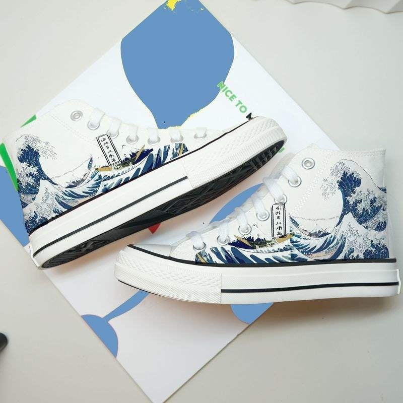 Vīriešu auduma augstās sporta kurpes — augsts purngals, šņorēšana, karikatūru raksts