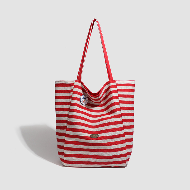 Платнена Tote чанта с едно рамо, хоризонтална квадратна форма, подплата полиестер, джоб с цип, стил Mix and Match