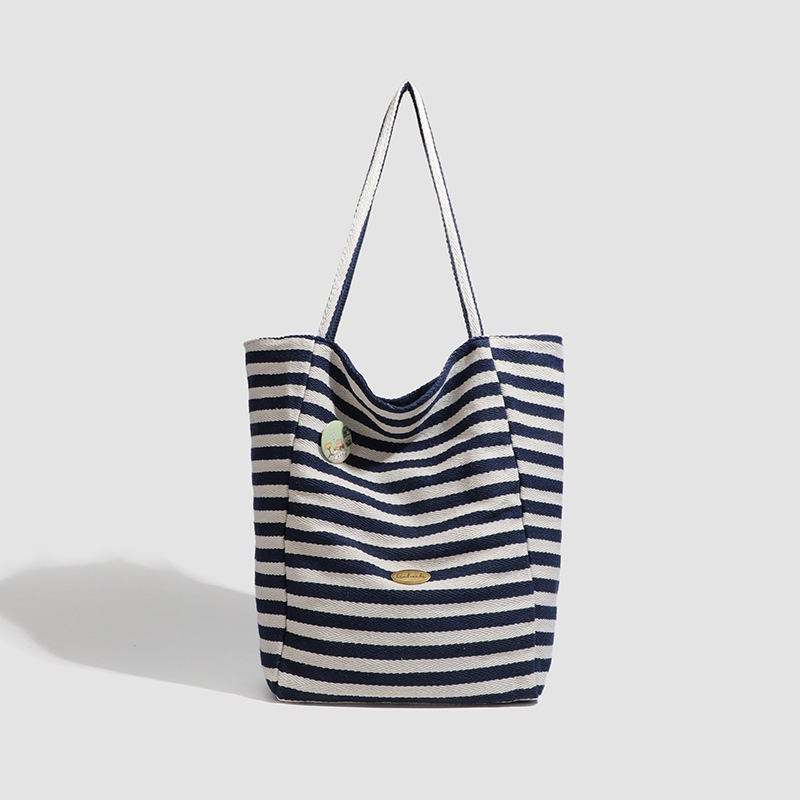 Платнена Tote чанта с едно рамо, хоризонтална квадратна форма, подплата полиестер, джоб с цип, стил Mix and Match