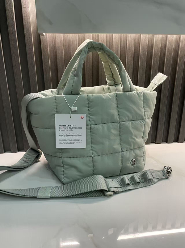 Lulu нейлонова торба за през рамо с пет отделения, 5 л капацитет, ципово откриване, вътрешен джоб за телефон