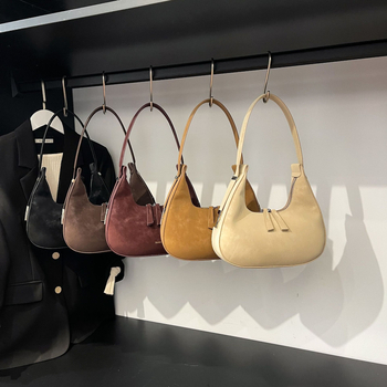 Дамска подмишникова чанта — урбан стил, PU материал, хоризонтална квадратна форма, цип, вътрешен джоб за документи