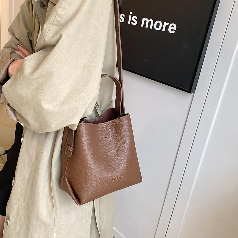 Lychee-pattern Bucket Bag, PU материал, вертикална квадратна форма, магнитно закопчаване, скрит джоб с цип