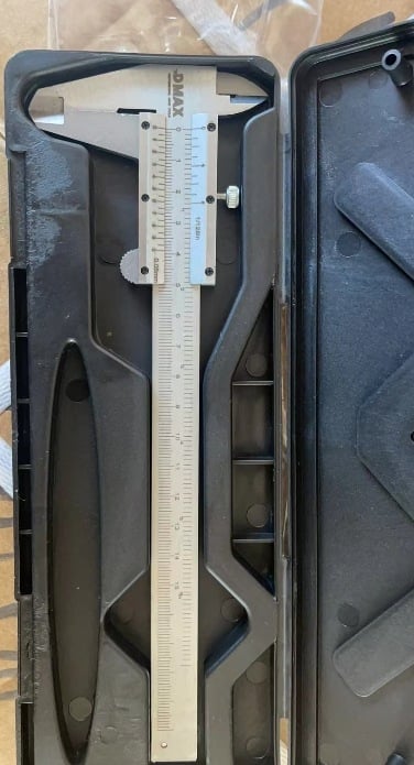 Дигитален штангенциркул за измерване на бижута и антики, карбонов калипер