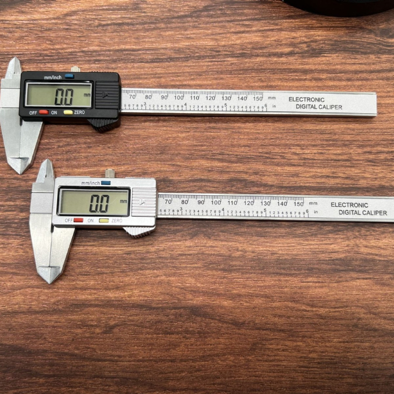 Цифров калипер 0-150 мм, цинков сплав, измерване на вътрешен и външен диаметър, висока прецизност