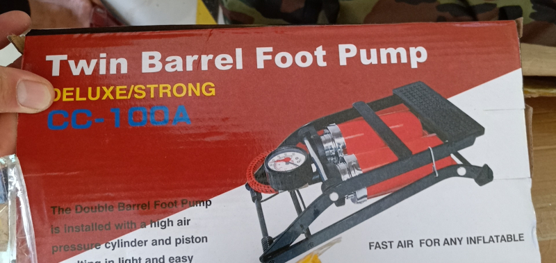 Universalna prijenosna pumpa za stopala za automobile i bicikle, jednocilindrična, visok tlak, metalno kućište, 120W, digitalni zaslon, s tlakomjerom i alarmnim svjetlom