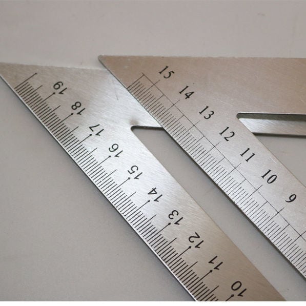 Unique trokutasti ravnalo 45° od nehrđajućeg čelika i aluminijskog legura – ravnalo za krojenje drveta s pravim kutom, visoka preciznost, višenamjensko