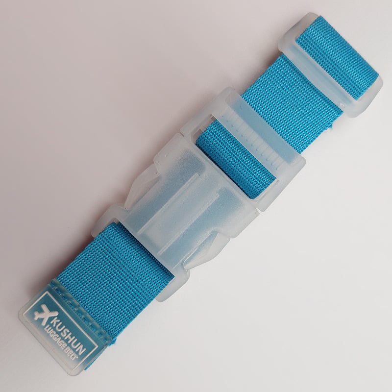 Bőrönd kiegészítő: kopásálló műanyag és poliészter szalag akasztócsattal (2023 ősz)