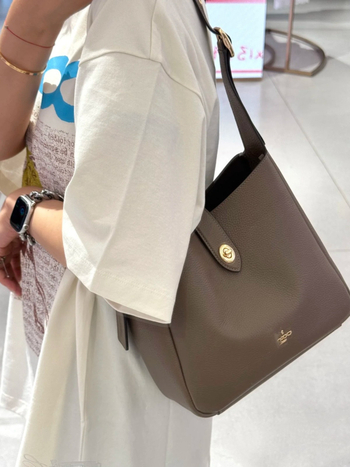 Hadley gradska minimalistička kožna crossbody torba s nubukom, magnetsko zatvaranje, džep za dokumente
