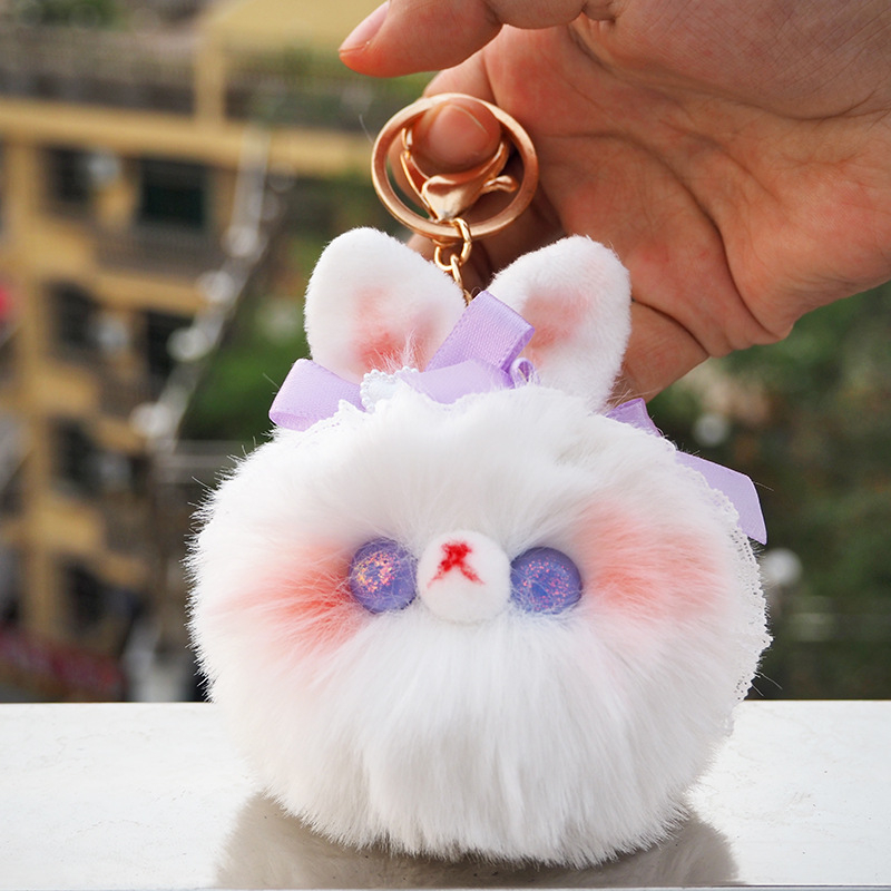 Kézzel készült nyuszis plüss kulcstartó csillogó szemekkel