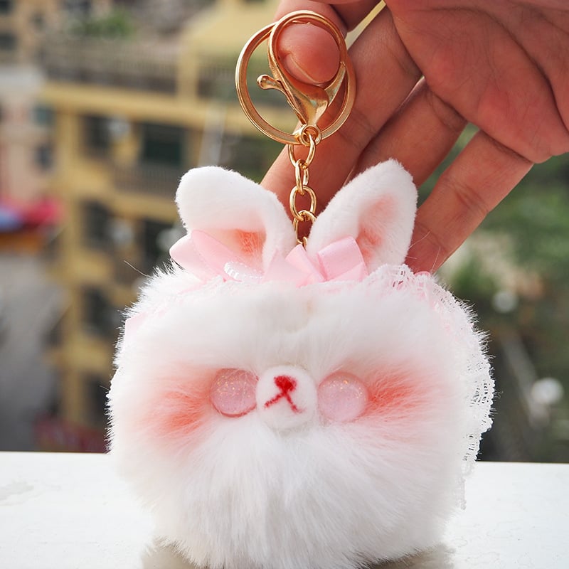 Kézzel készült nyuszis plüss kulcstartó csillogó szemekkel