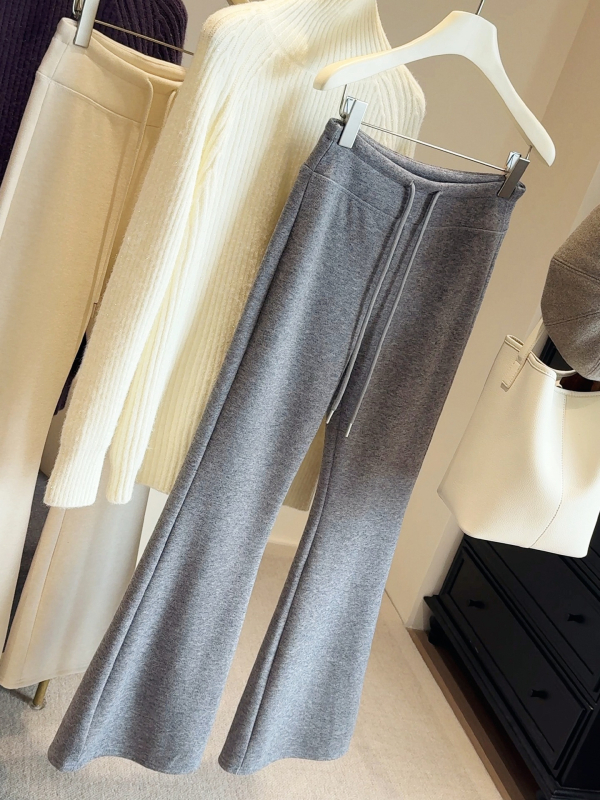 Ženske hlače s flecom iznutra, debeli, blago prošireni kroj, elastični visok pojas, casual stil, zima 2025