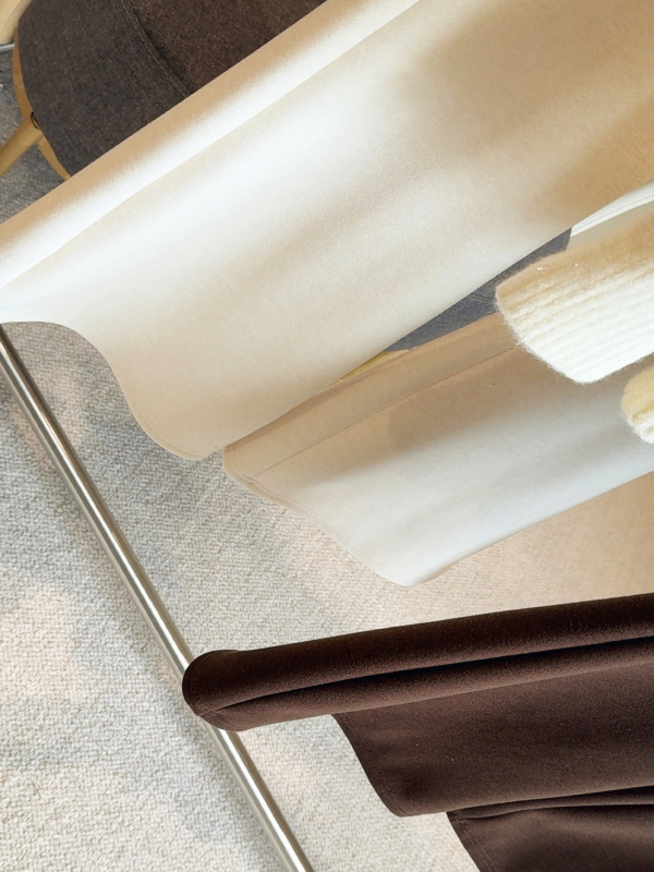 Ženske hlače s flecom iznutra, debeli, blago prošireni kroj, elastični visok pojas, casual stil, zima 2025