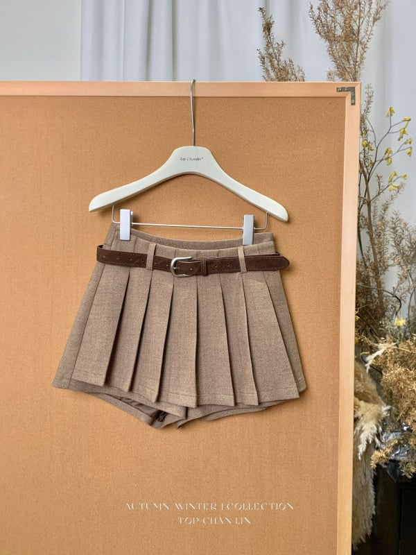 Плисирана пола с интегрирани три четвърти панталони, висока талия, полиестер-вискоза смес със колажен детайл